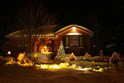 kids and christmas lights